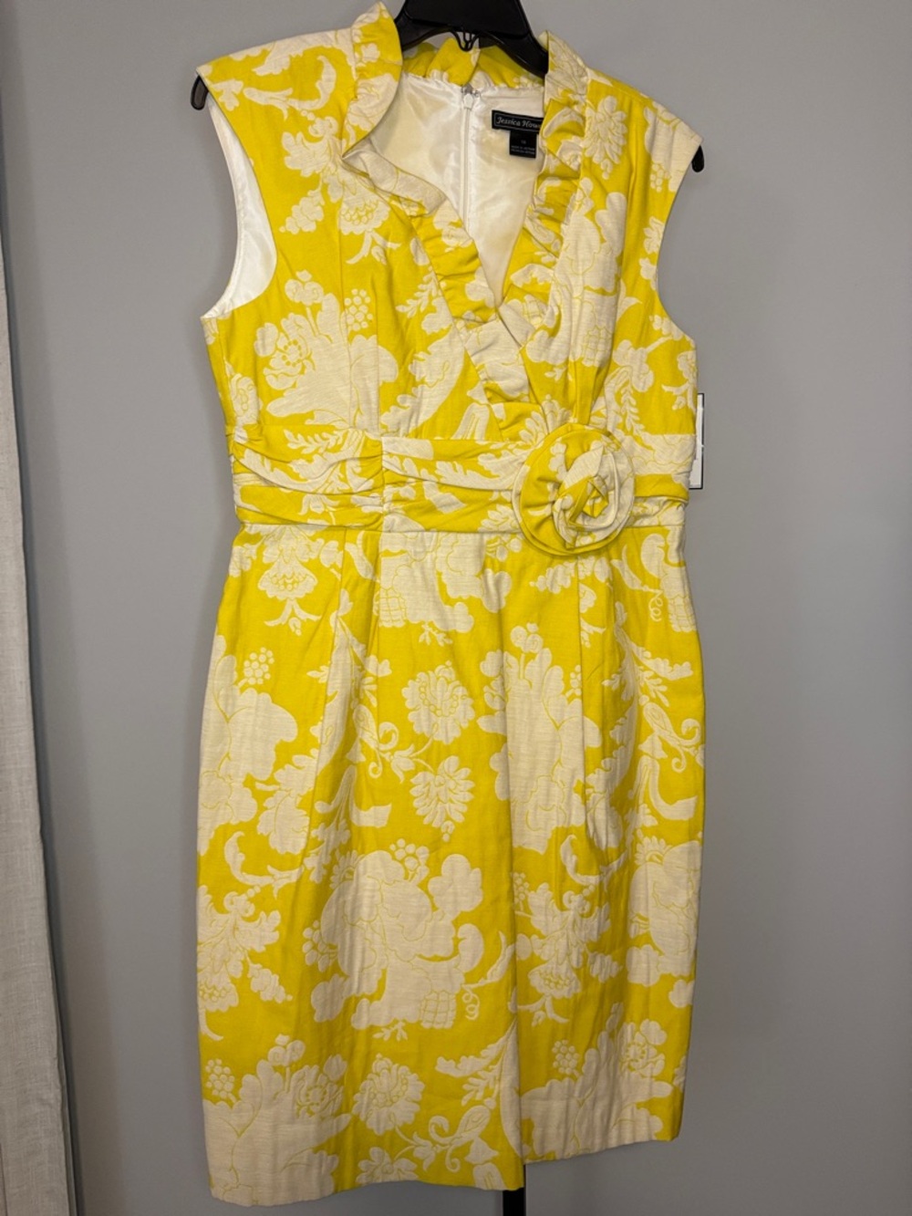 Sleeveless Yellow & Cream Floral Belted Sheath Dress